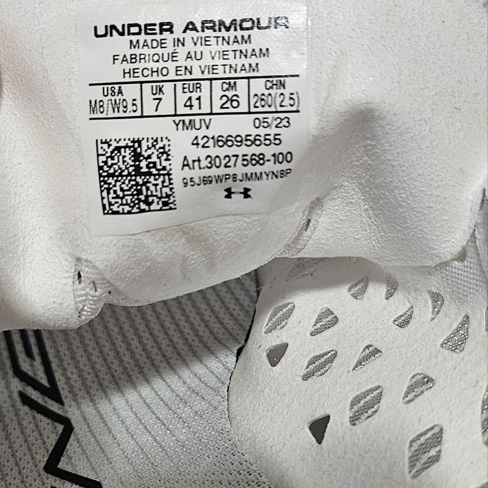 NWT Under Armour Shakedown Elite Breeze White Track MEN’S 8 WMN’S 9.5 - Picture 10 of 10
